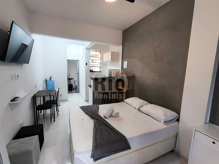 Aconchegante studio para até 2 pessoas - C053