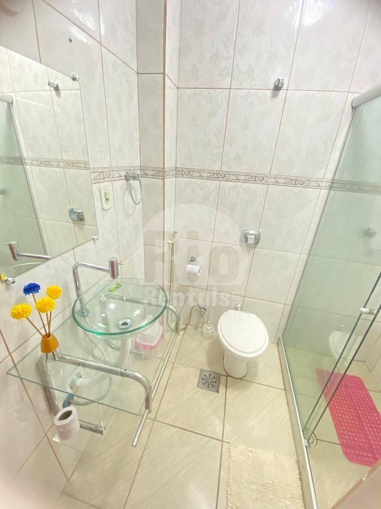 Quiet two bedroom in Copacabana
