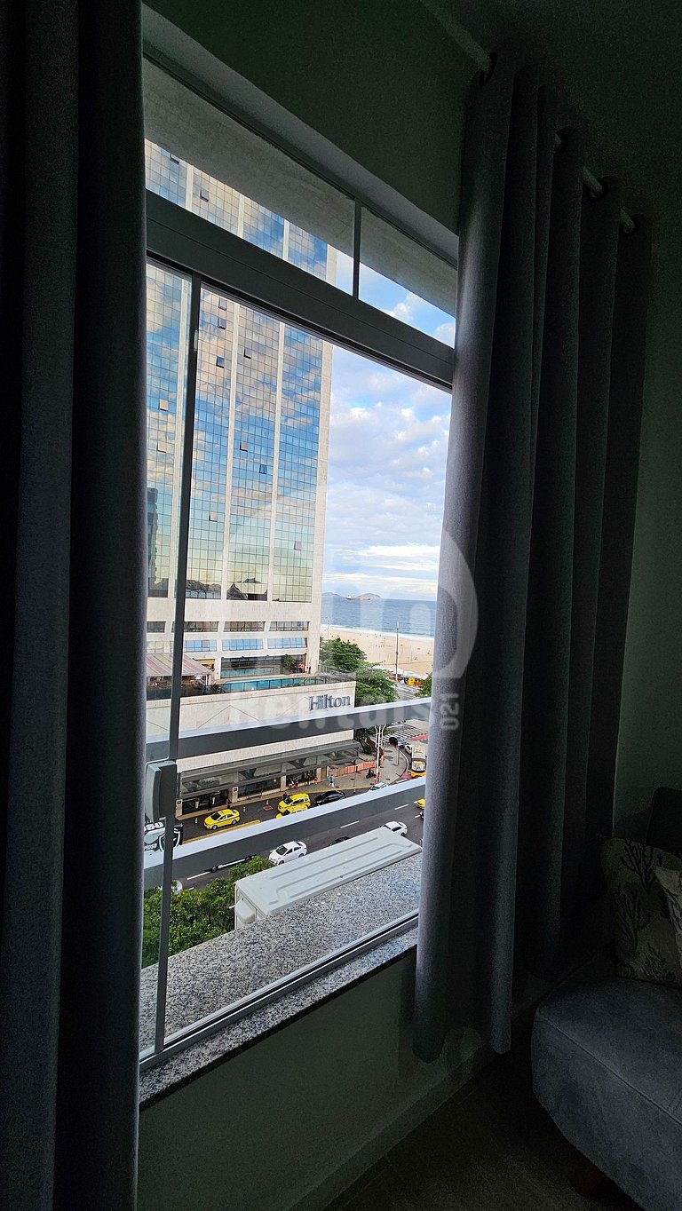 Apartamento con vista al mar a una cuadra de la playa