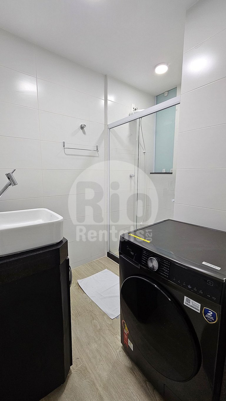 Apartamento con vista al mar a una cuadra de la playa