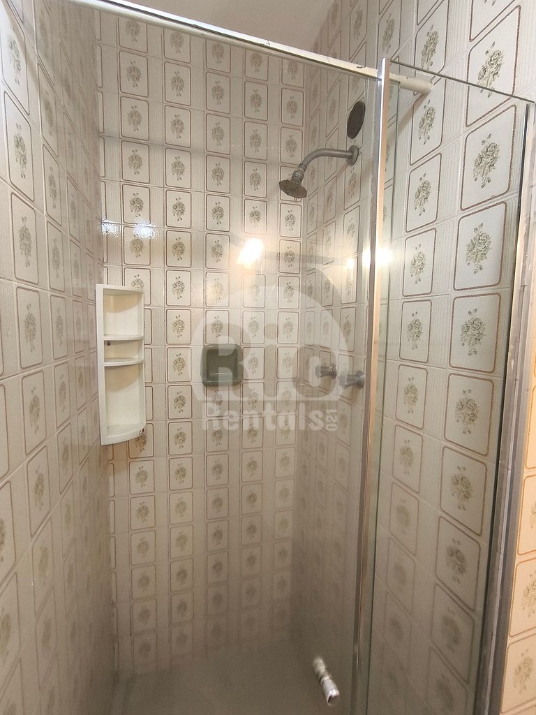 Espaçoso apto de 3 quartos em Copacabana