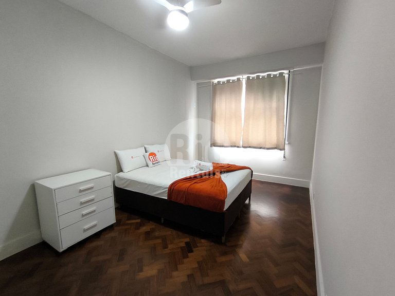 Espaçoso apto de 3 quartos em Copacabana