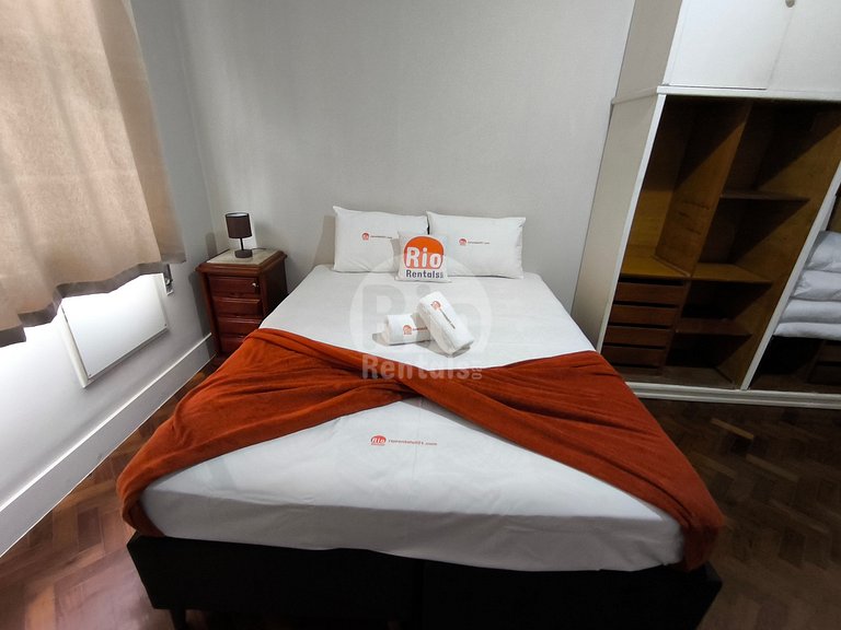 Espaçoso apto de 3 quartos em Copacabana