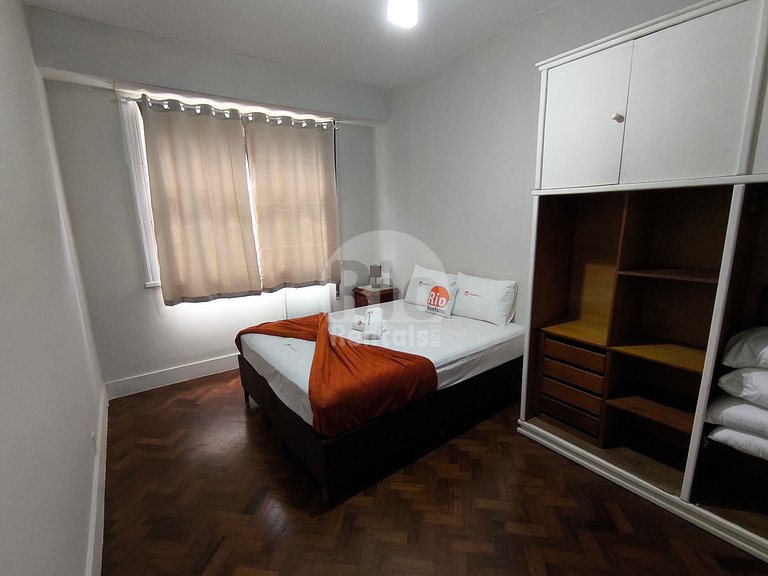 Espaçoso apto de 3 quartos em Copacabana