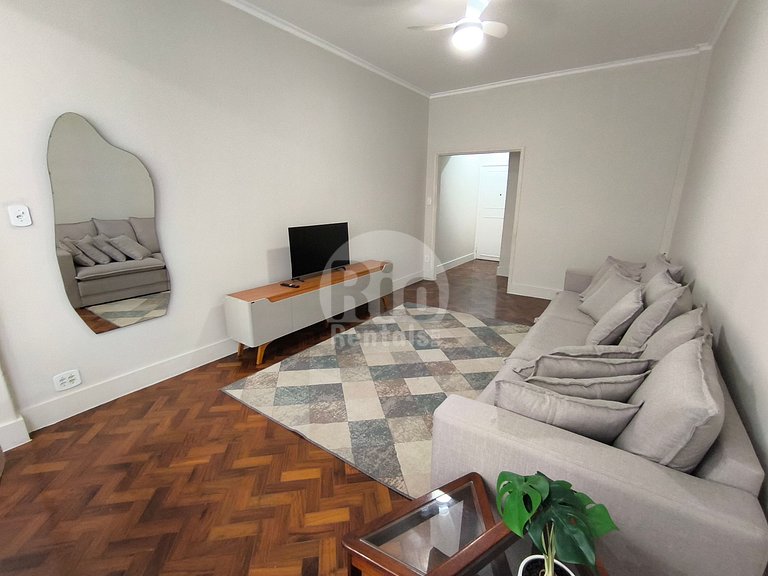 Espaçoso apto de 3 quartos em Copacabana