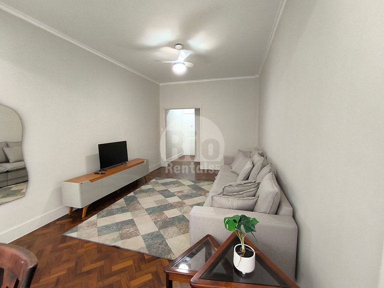 Espaçoso apto de 3 quartos em Copacabana