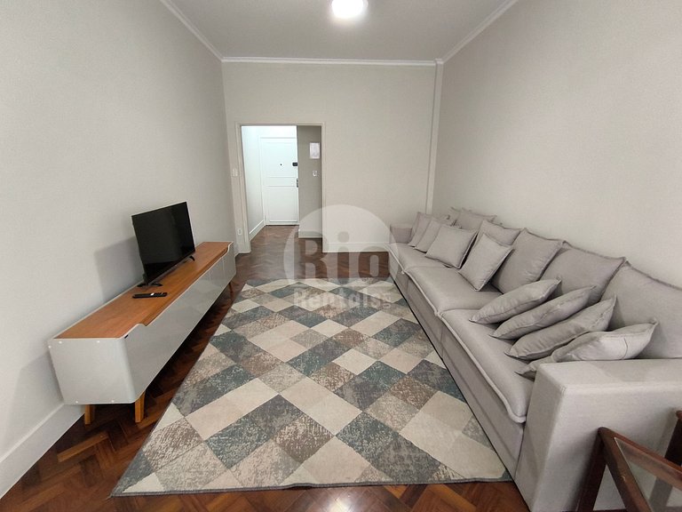 Espaçoso apto de 3 quartos em Copacabana