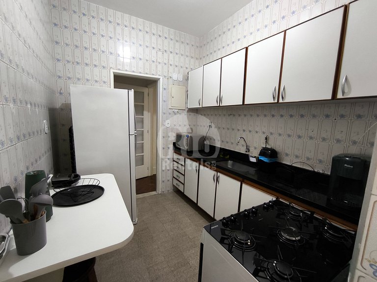 Espaçoso apto de 3 quartos em Copacabana