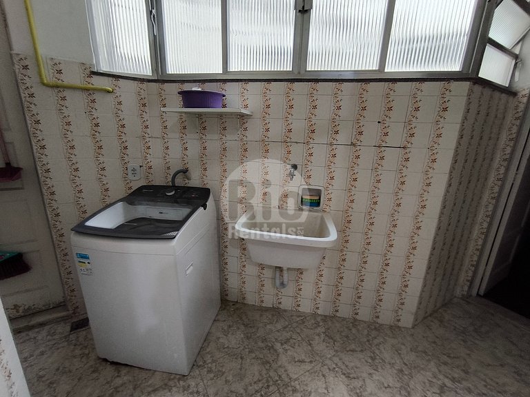 Espaçoso apto de 3 quartos em Copacabana