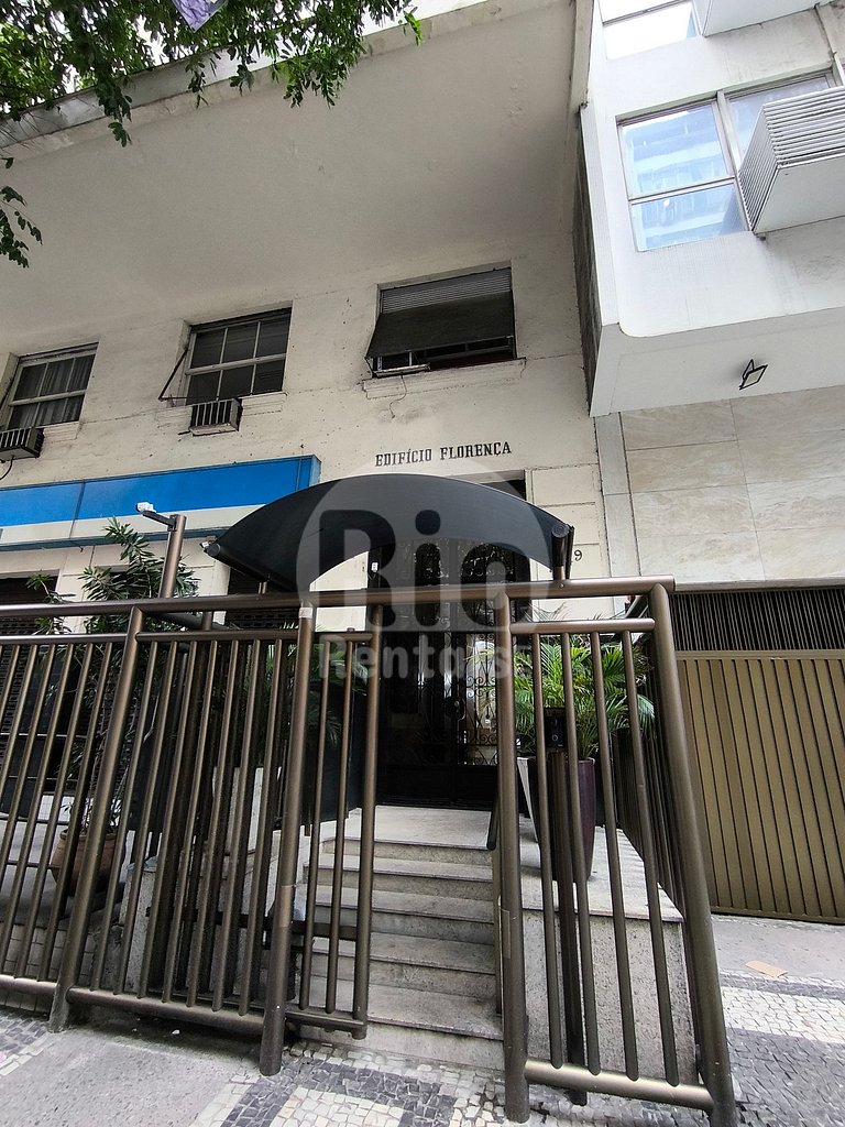Espaçoso apto de 3 quartos em Copacabana