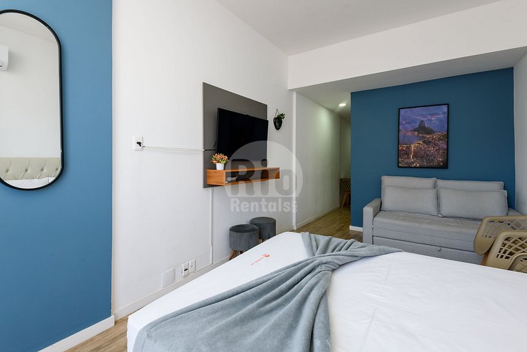 Renovated flat with beautiful views of Copacabana Beach - C0
