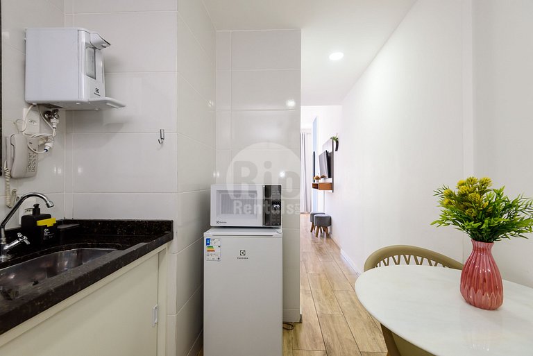 Renovated flat with beautiful views of Copacabana Beach - C0