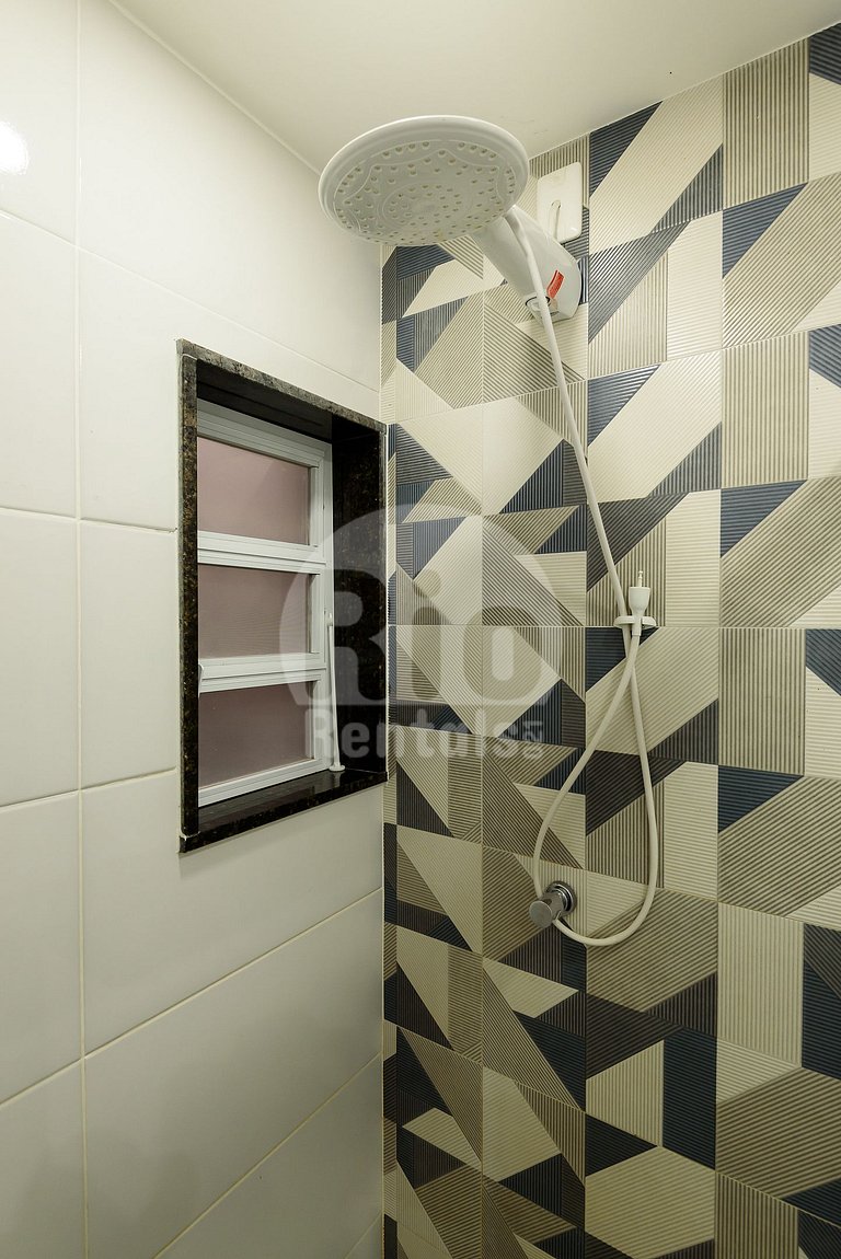 Renovated flat with beautiful views of Copacabana Beach - C0