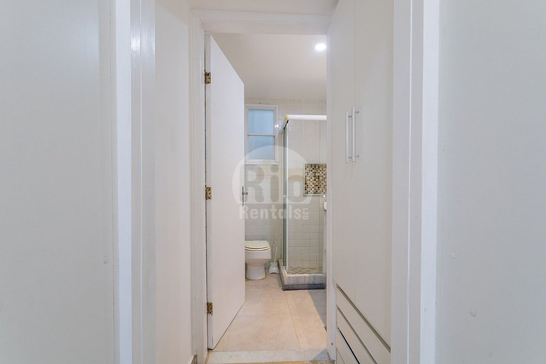 2-bedroom apartment in Leme