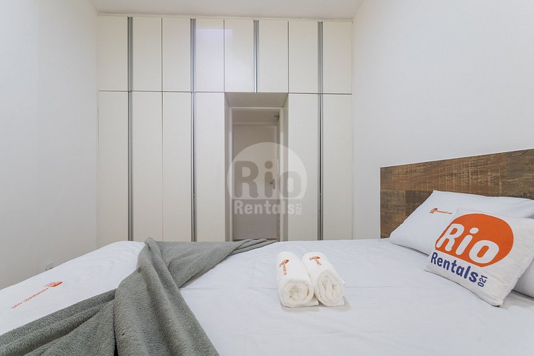 2-bedroom apartment in Leme