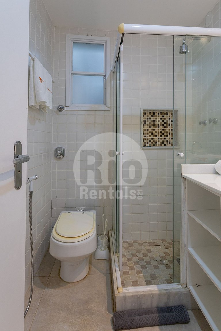 Apartamento de 2 quartos no Leme