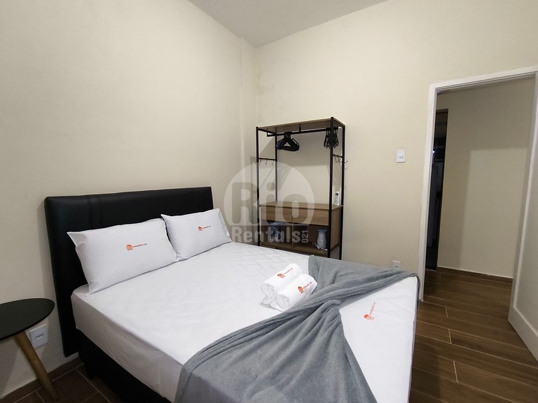 Quiet 1-Bedroom Apartment on Bolívar Street | Copacabana | C