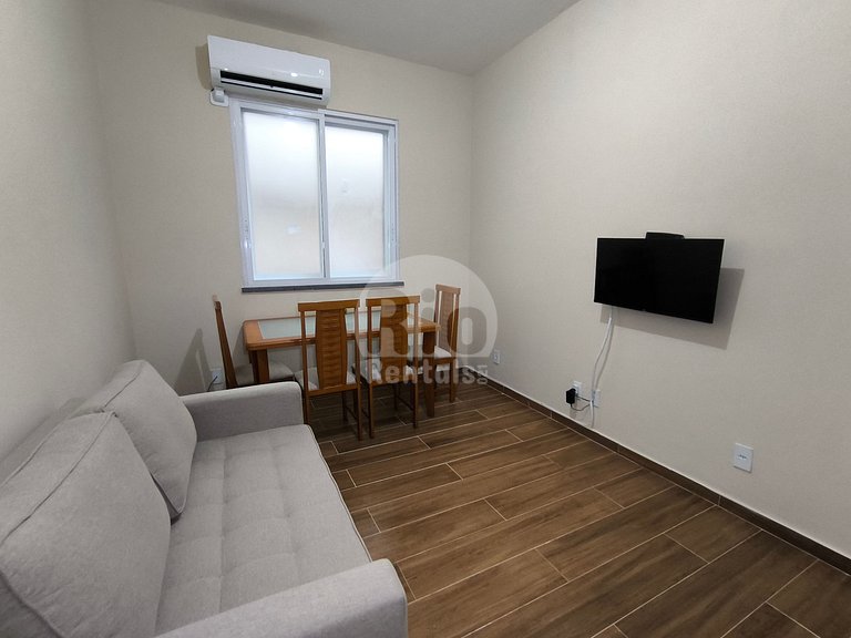 Quiet 1-Bedroom Apartment on Bolívar Street | Copacabana | C