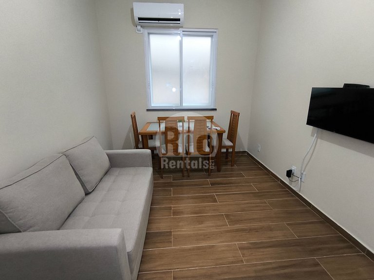 Quiet 1-Bedroom Apartment on Bolívar Street | Copacabana | C