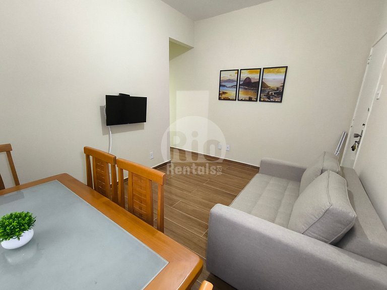 Quiet 1-Bedroom Apartment on Bolívar Street | Copacabana | C