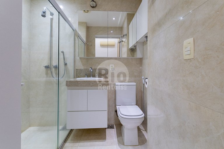 3 bedrooms available for New Year's Eve.