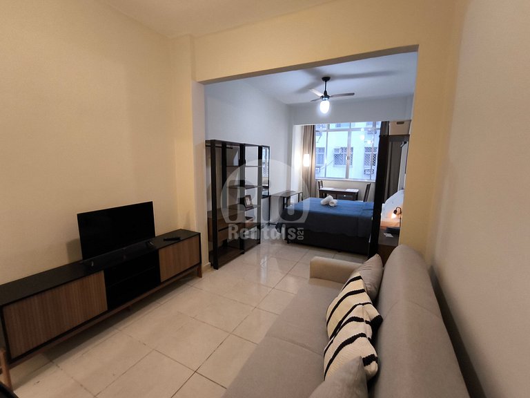 Studio com cama queen na Barata Ribeiro - C058