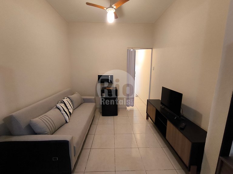 Studio com cama queen na Barata Ribeiro - C058