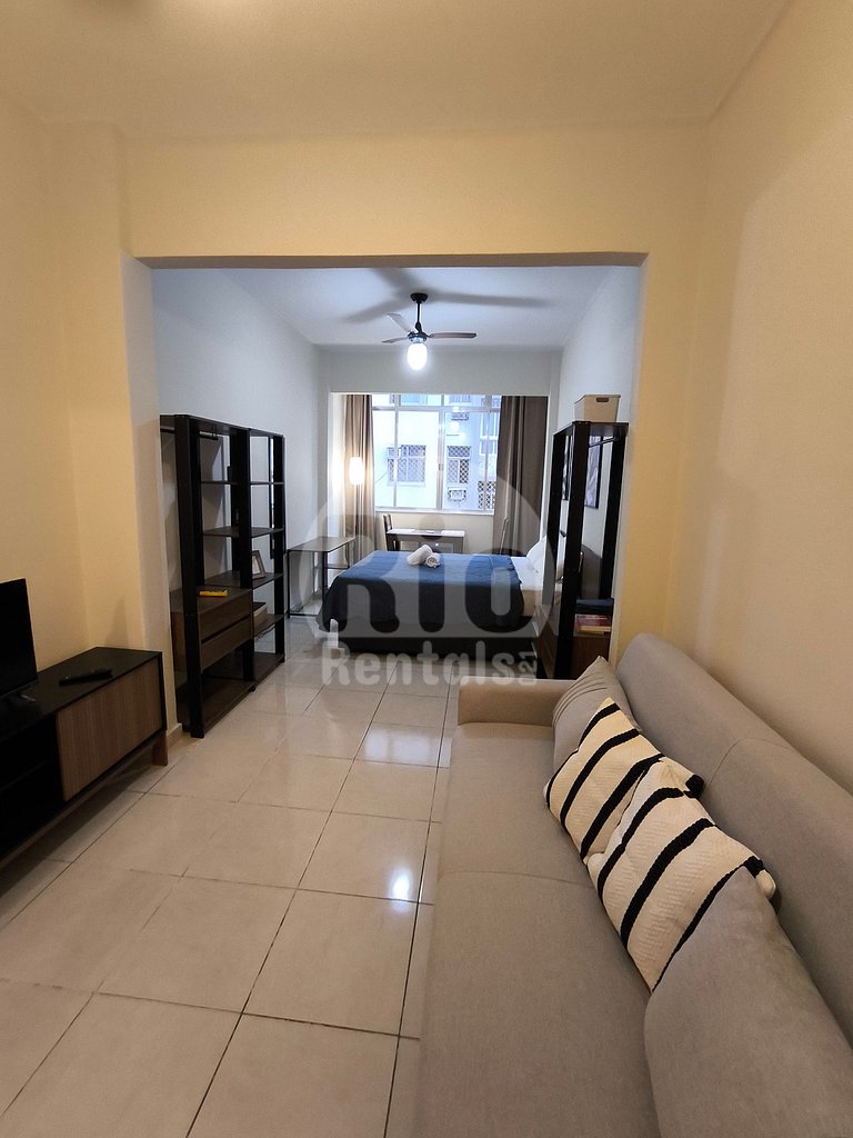 Studio com cama queen na Barata Ribeiro - C058