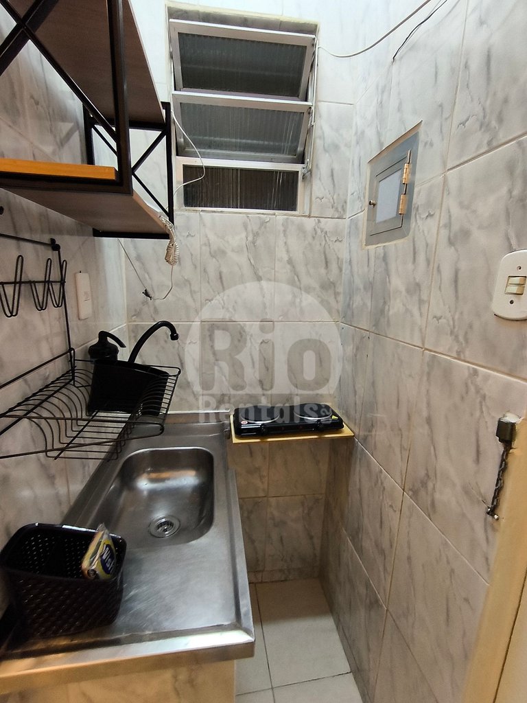 Apartamento estudio con cama queen en Barata Ribeiro - C058