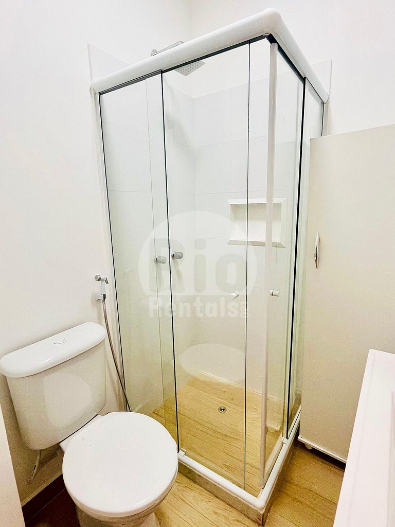 Brand new and renovated studio in Copacabana - close to the