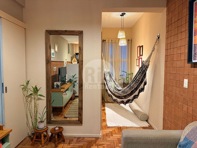 Aconchegante sala e quarto em Copacabana