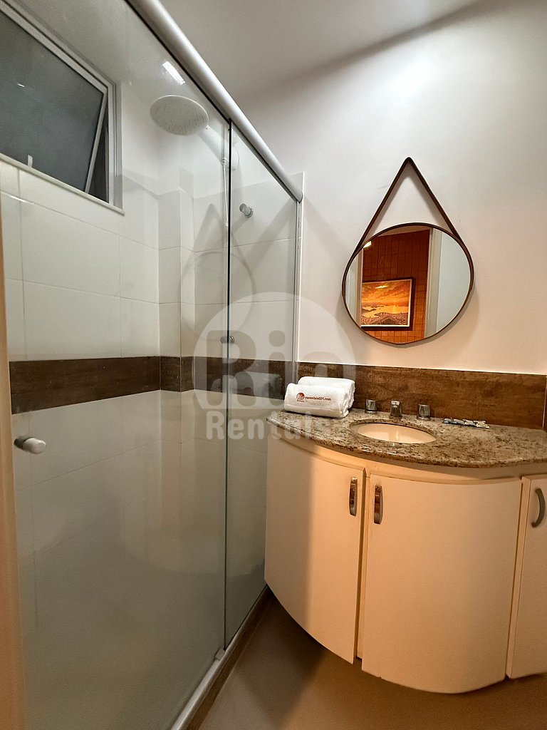 Aconchegante sala e quarto em Copacabana