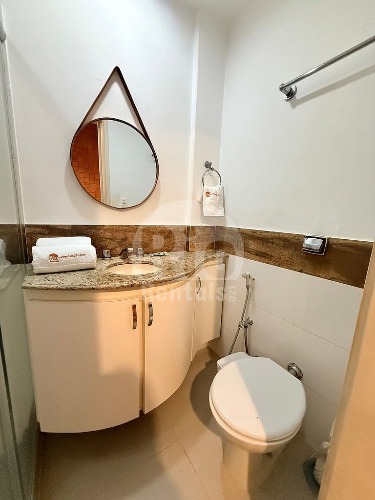 Aconchegante sala e quarto em Copacabana