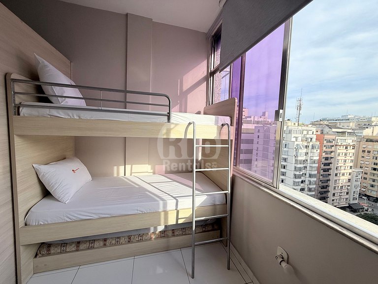 Studio with a view of Copacabana Beach
