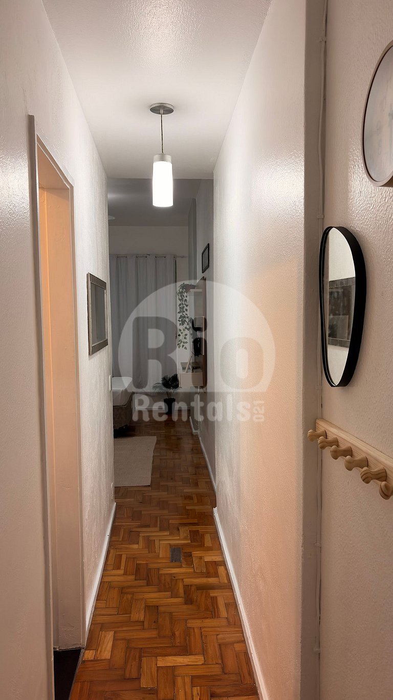 Studio com vista para praia de Copacabana - C002
