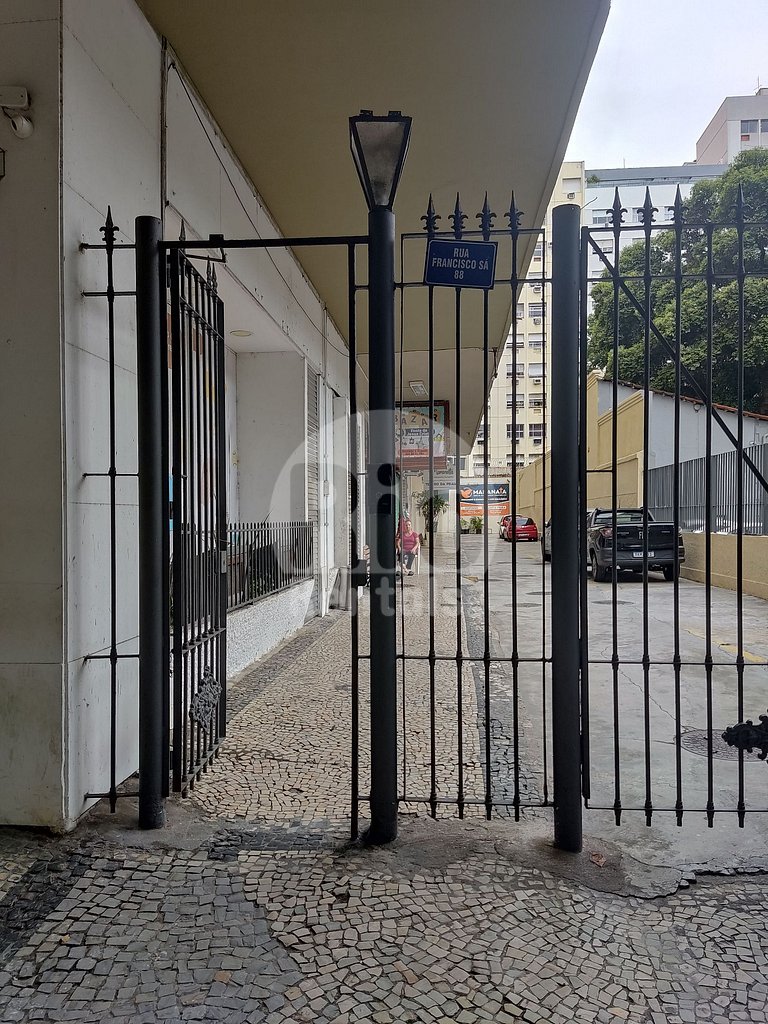 Aconchego em Copacabana: Apartamento Econômico para 3 Pessoa
