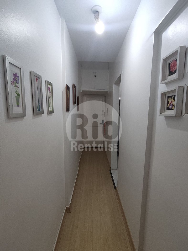 Rio Rentals 021 - C028 Apartamento reformado na quadra da pr