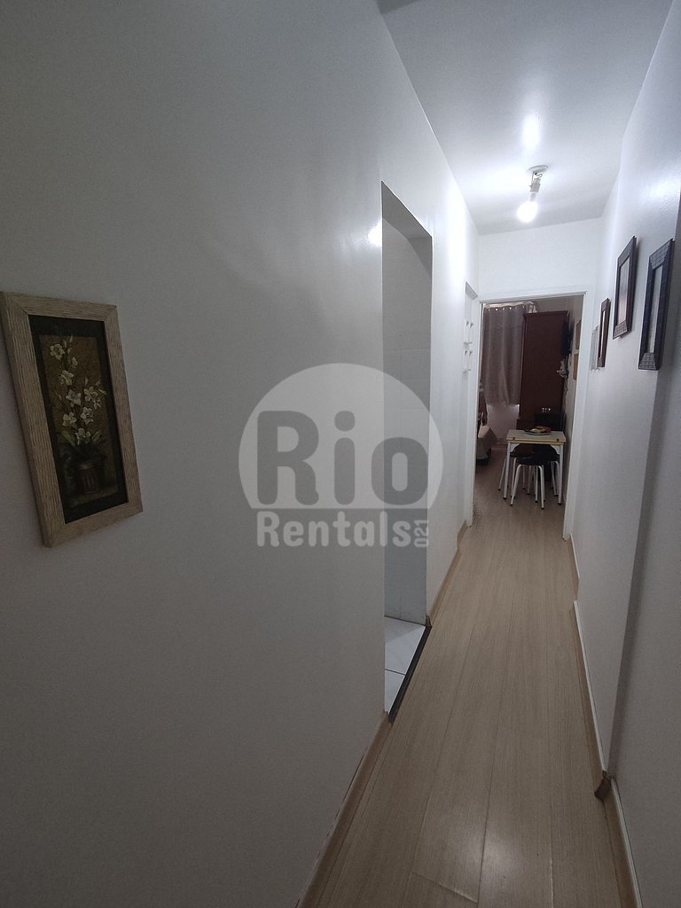 Rio Rentals 021 - C028, Renovated apartment on the Copacaban